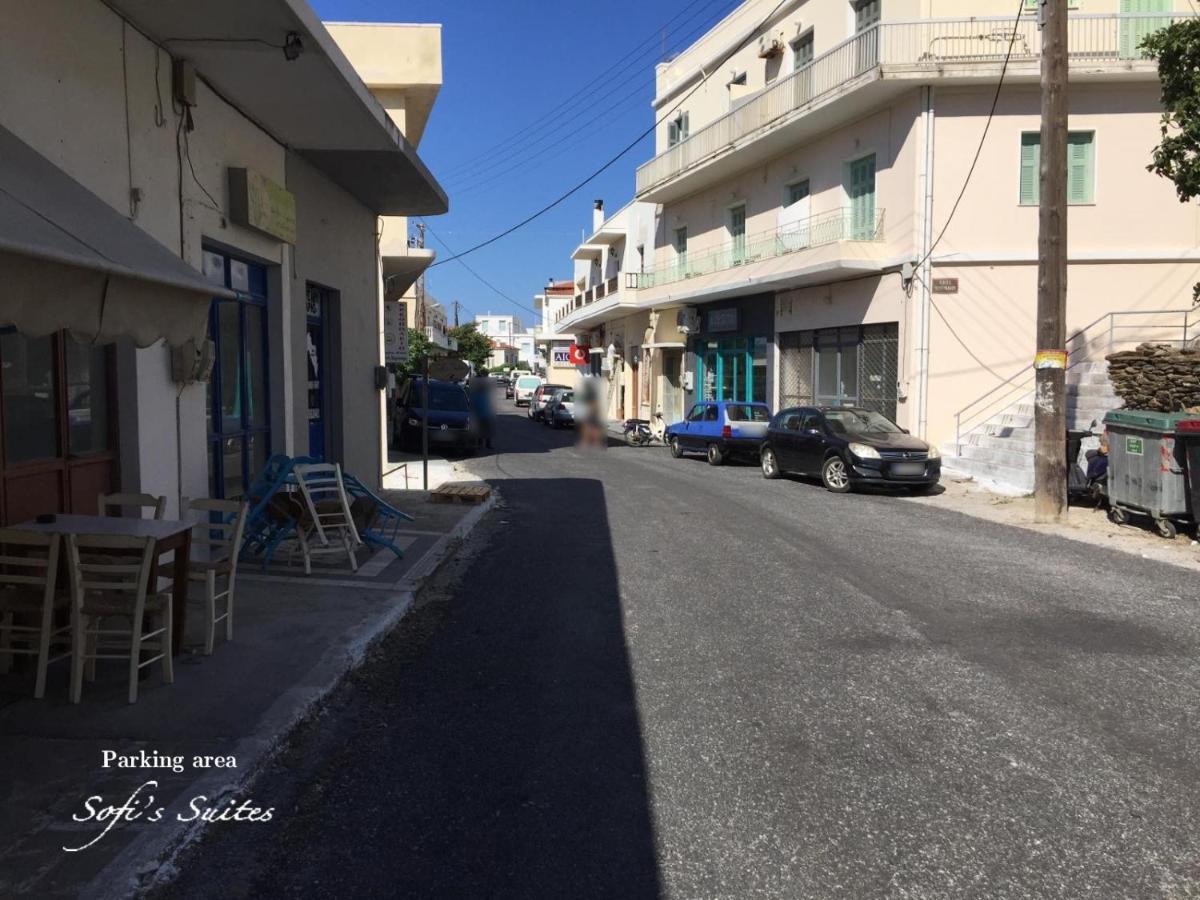 Sofi'S Suites Andros Bagian luar foto