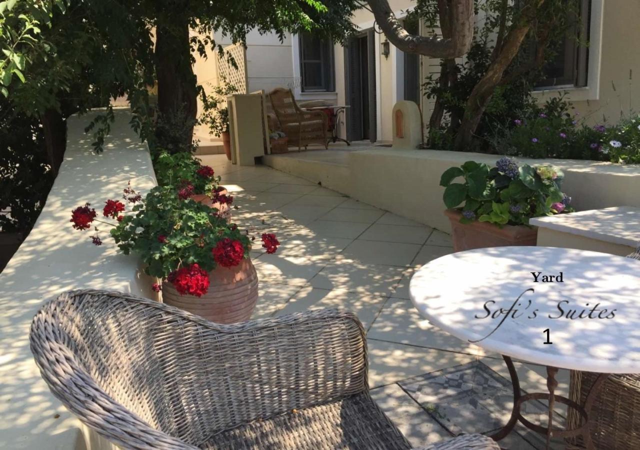 Sofi'S Suites Andros Bagian luar foto