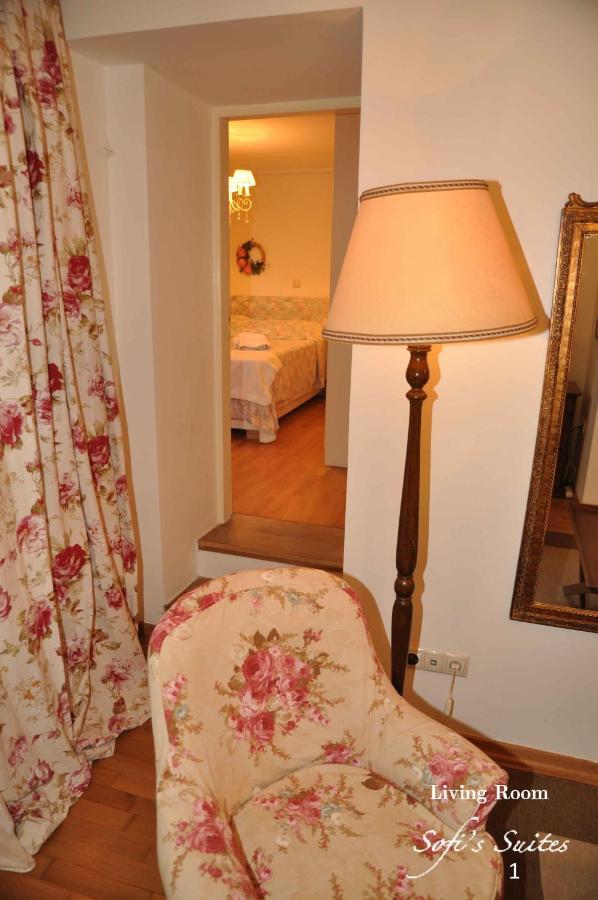 Sofi'S Suites Andros Bagian luar foto
