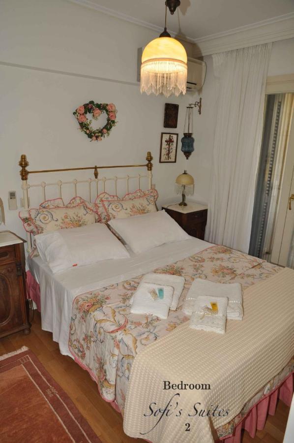 Sofi'S Suites Andros Bagian luar foto