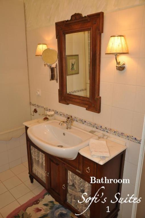 Sofi'S Suites Andros Bagian luar foto