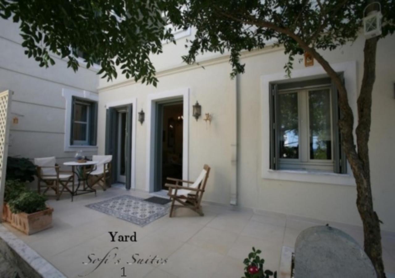 Sofi'S Suites Andros Bagian luar foto