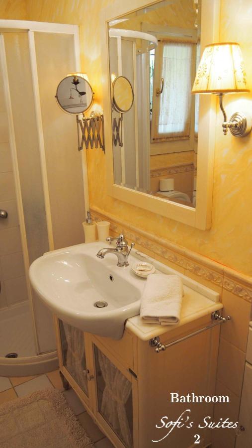 Sofi'S Suites Andros Bagian luar foto