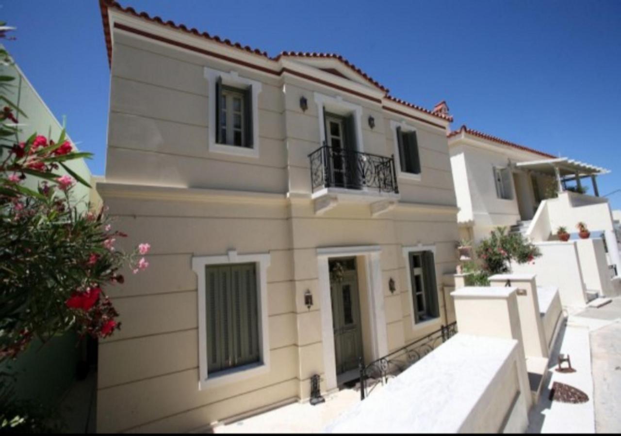 Sofi'S Suites Andros Bagian luar foto