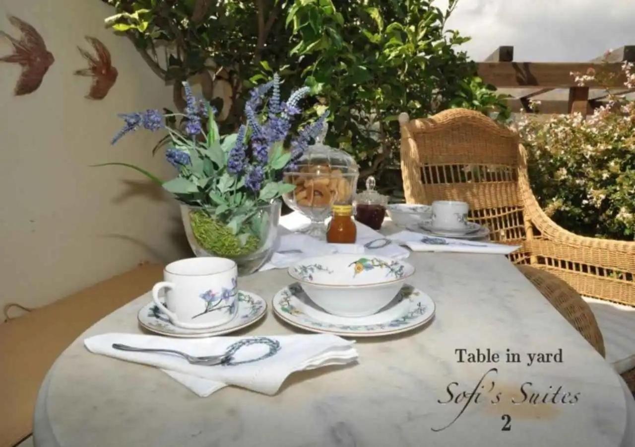 Sofi'S Suites Andros Bagian luar foto